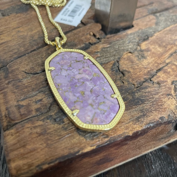 NWT Kendra Scott Reid Necklace Gold Bronze Veined Lilac Magnesite Retired Rare - Picture 6 of 7